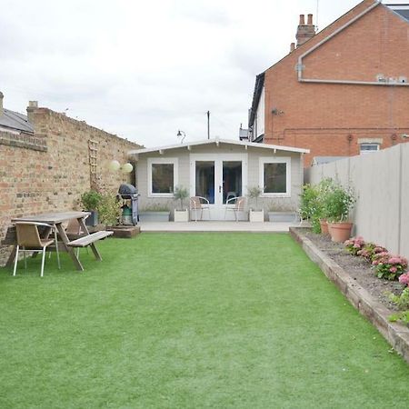 Summer House Hotel Thames Ditton Esterno foto