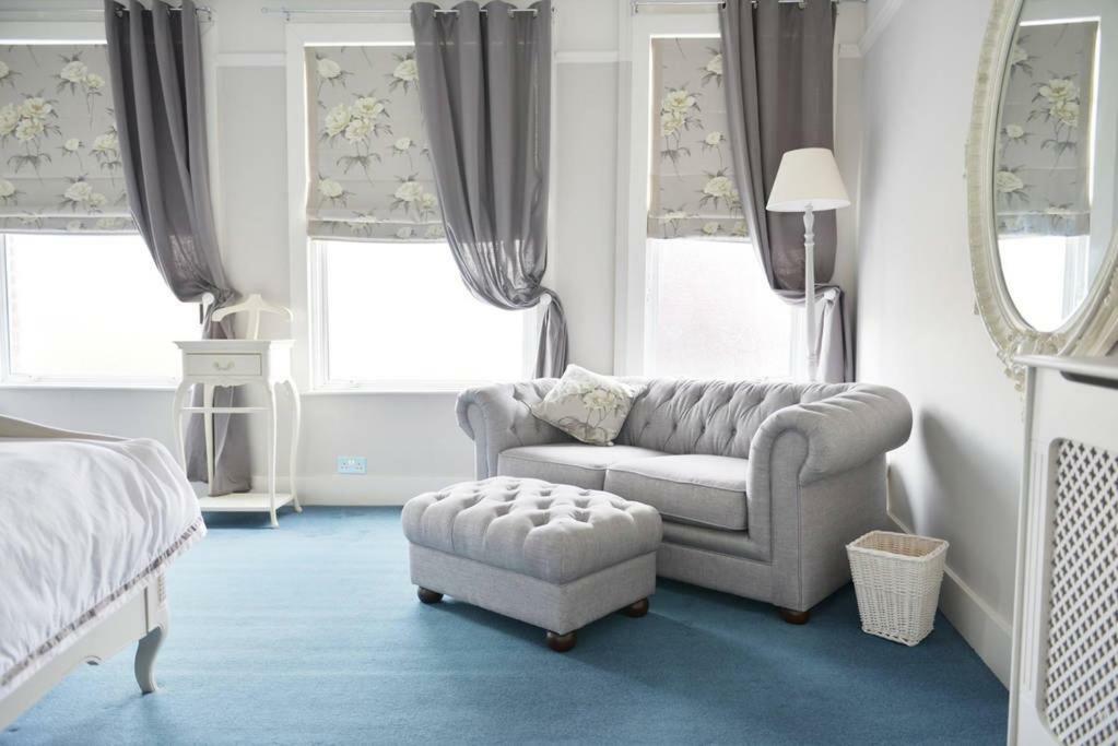 Summer House Hotel Thames Ditton Esterno foto
